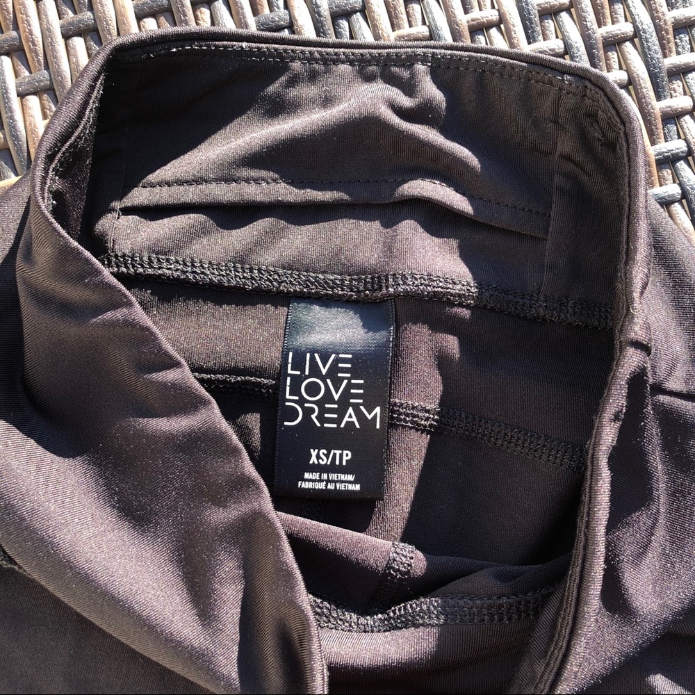 Workout capris - Picture 2 of 2